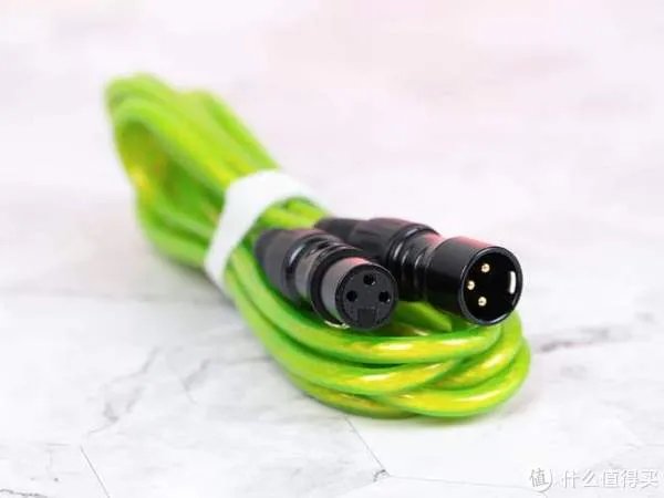 带电子管的大振膜电容麦克风麦拉达T8:原来自己的声音那么好听