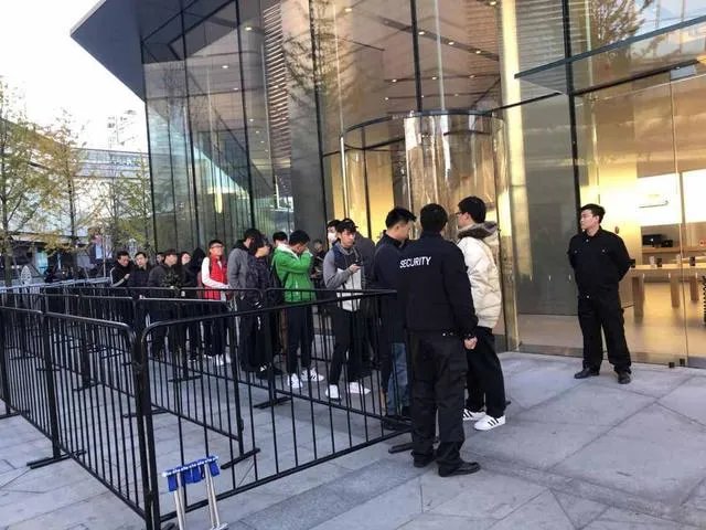 iPhone X上市会遇冷吗?