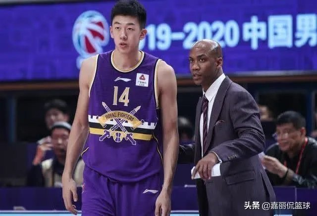 孙悦轮休，北控4分险胜广州，福格准四双，如何评价？