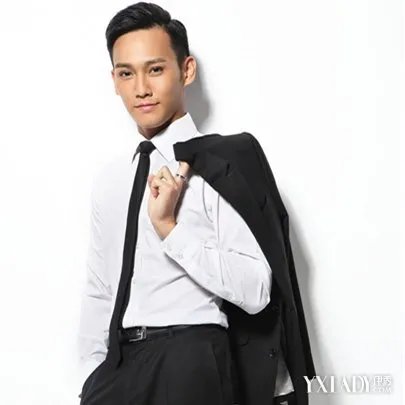 分享赵雅芝小儿子照片帅气俊男引尖叫