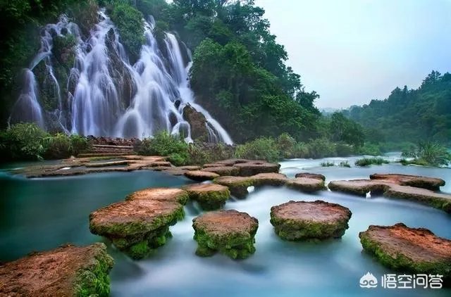 夏季出游避暑，有的喜欢在国内，有的喜欢出国。你感觉去哪里好？