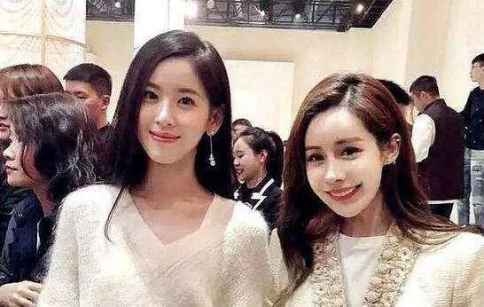 刘强东作为商业大佬身边不缺美女，为什么看上了章泽天呢？