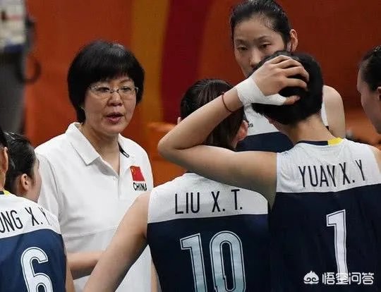 2018排超联赛颁奖典礼，中国女排主帅郎平为什么不参加？