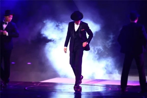 如何快速学会、太空步和滑步？