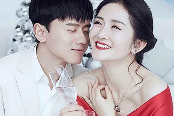 张杰当年为什么会选择比他大几岁的谢娜呢?