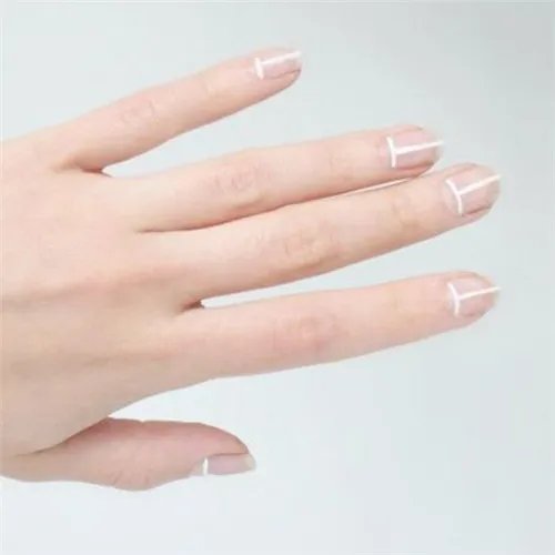 简单美甲图片赏析 2017流行个性美甲推荐