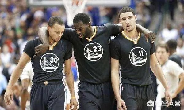 有人说库里作为近年来自带体系第一人，如果没有他就没有格林和汤普森，你怎么看？