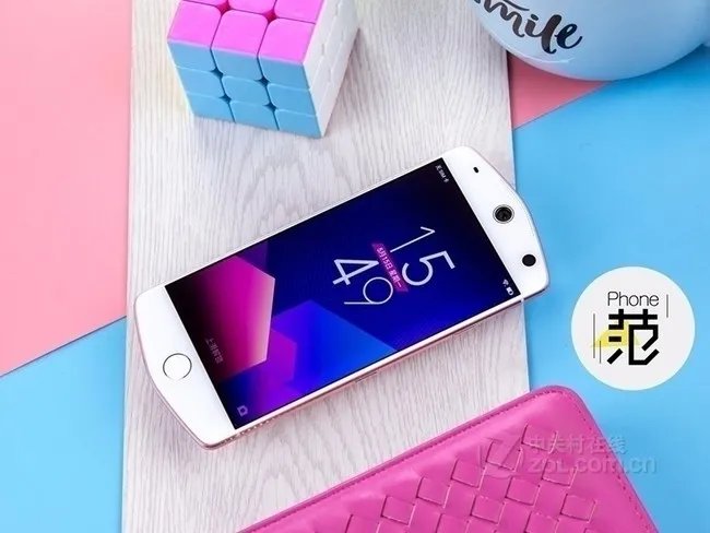 美图M8机身轻薄 京东3999元火热销售中