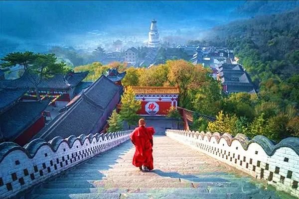 五台山的年轻尼姑越来越多，她们做了啥让当地人感到可耻？