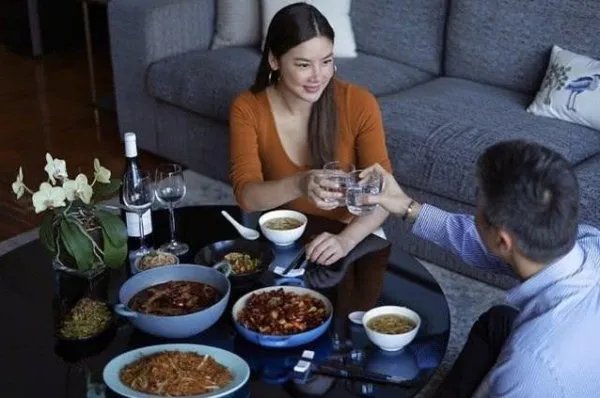 败光黎明7个亿，现任老公欠3000万，乐基儿咋了？