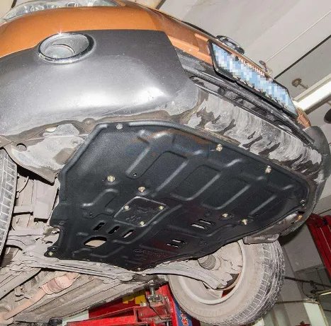 为什么新车都没有发动机防护罩，装了会有哪些利弊？