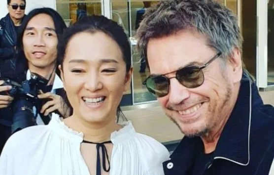 巩俐经历了8年张艺谋、富商黄和祥，是如何与大她18岁的米歇尔结婚的？