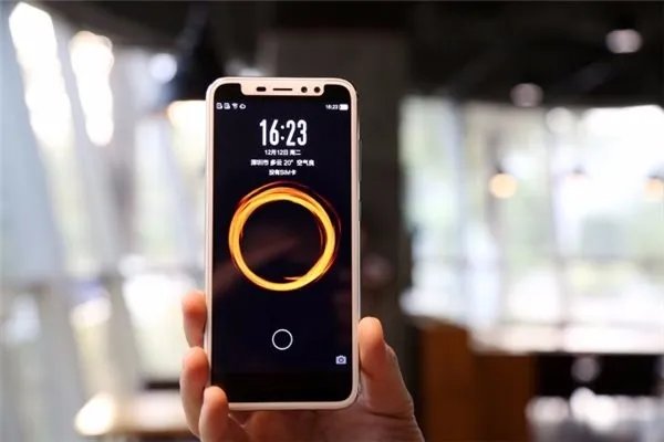 安卓版iPhone X 小辣椒S11仅售1599元