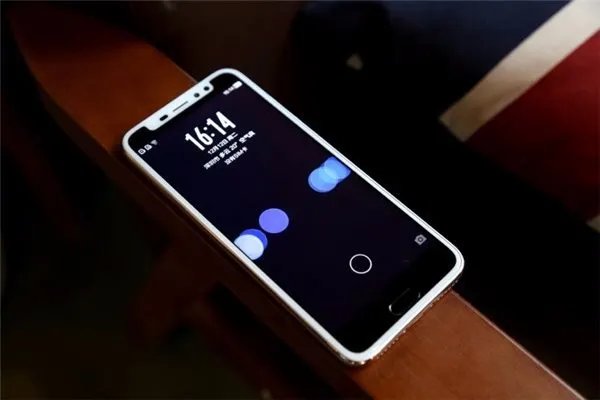 安卓版iPhone X 小辣椒S11仅售1599元