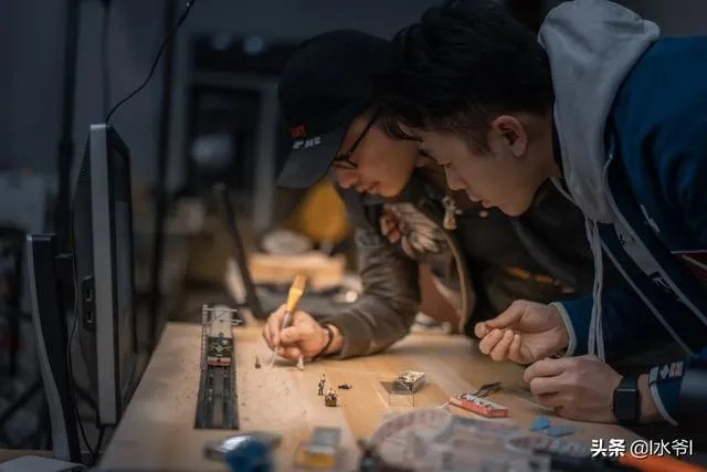 大家喜欢暖色调的照片还是冷色调的？为什么？