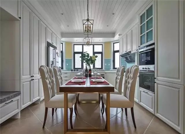 102㎡现代轻奢欧美风,弧形窗的设计,非常典雅大气!真让人羡慕