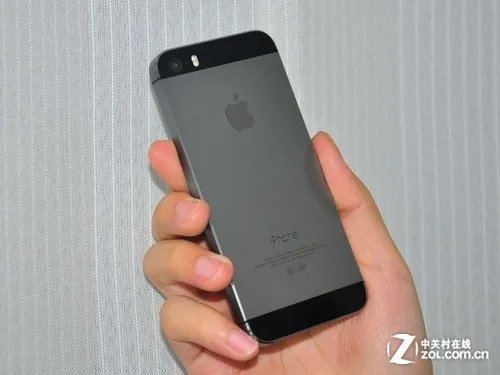 土豪金难抢 苹果iPhone 5S银色热销