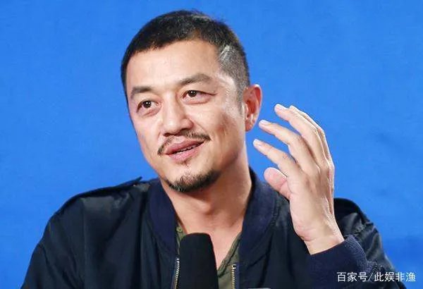 吴彦祖陷秃顶危机，黄晓明最意外， 5位遭遇“头发危机”的男明星都有谁？