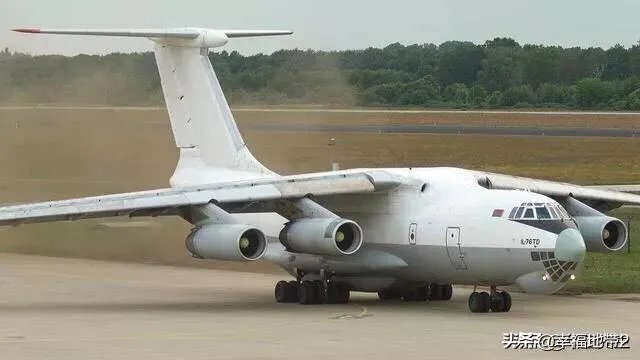 5月要求恢复中美航班，现又全面禁止中国航班，特朗普有何企图？