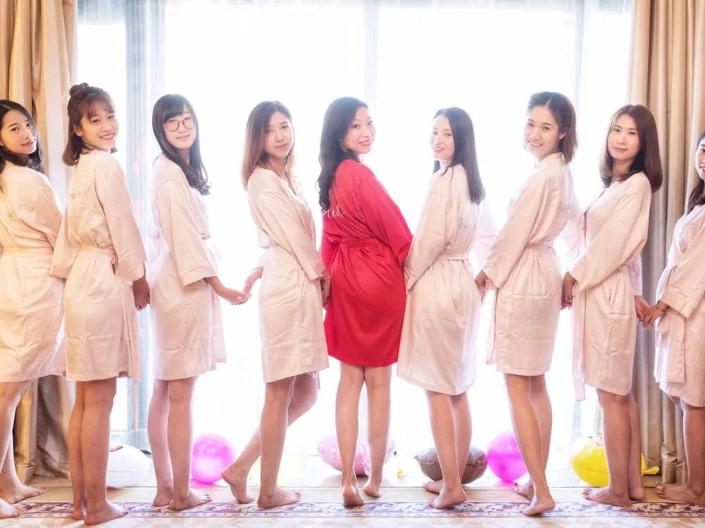 伴娘为什么不能找结婚的呢 伴郎为什么必须是单身