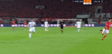 有球迷说郜林是世界足坛的第一“假摔跳水王”，你怎么看？