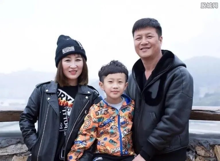 震惊全国 7岁男孩挣下十几万存款其职业你难以想象