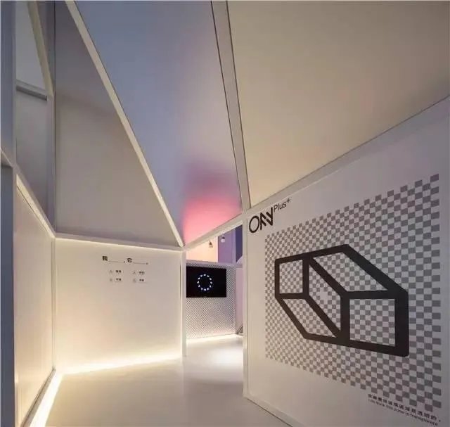 用如此摩登手法打造出来的魔术空间,要多酷有多酷!