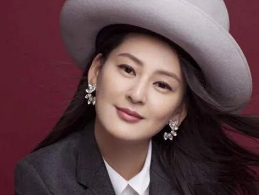 黄菡离开非诚勿扰原因揭晓 邻家姐姐黄灡将接棒