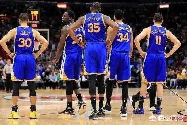 有人说库里作为近年来自带体系第一人，如果没有他就没有格林和汤普森，你怎么看？