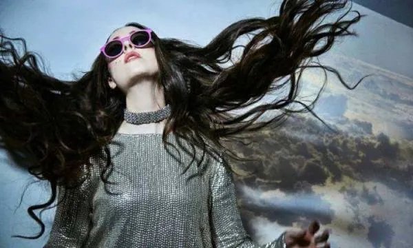 今日头条上音乐磨坊片头曲是什么歌