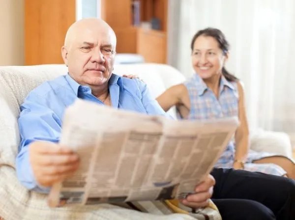 老人吸烟被劝猝死案劝烟者二审无责，你见的熊老人有多熊？