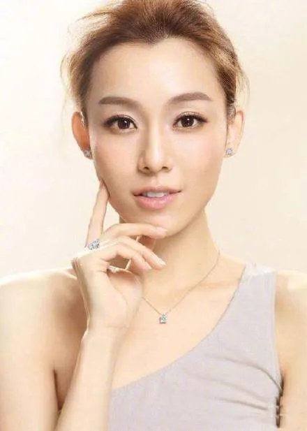 张韶涵新歌疑似回应范玮琪,这俩“姐妹”感情比电视剧还精彩,怎么回事?