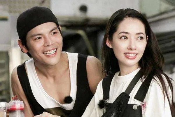 向佐没陪郭碧婷待产,具体有何原因呢?