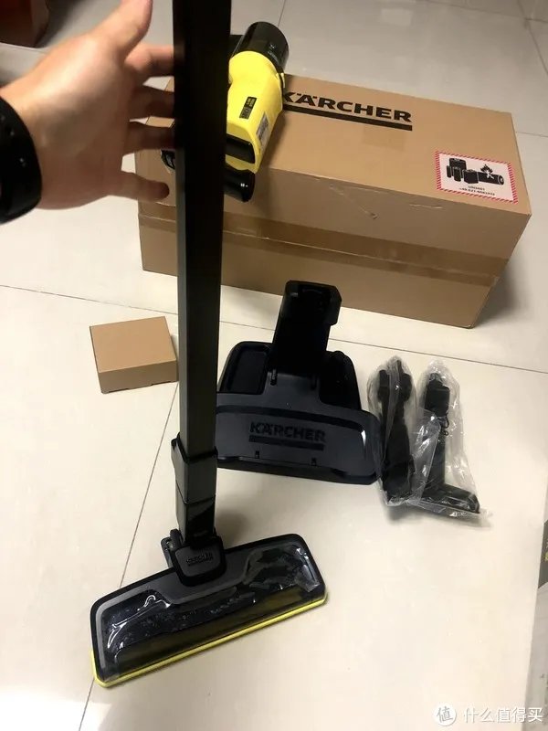 无线吸尘器入门好选择 500块买个德国的吸尘器的优缺点 KARCHER