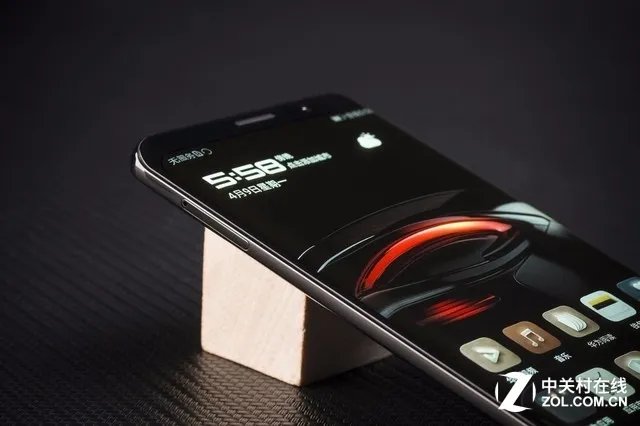 华为MateRS保时捷设计 这样才能