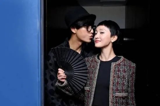 姚晨范冰冰机场偶遇零交流，明星之间真的没有友情？