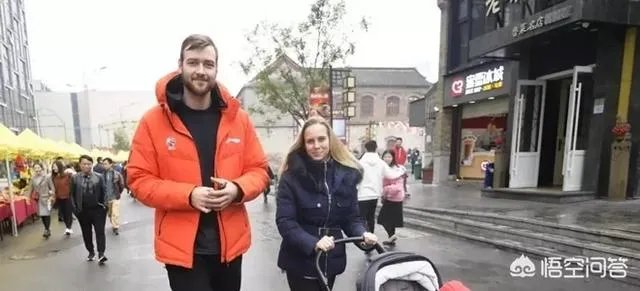 Woj：马刺接近与莫蒂埃尤纳斯签下一份合同，你觉得莫泰会给马刺带来什么改变？