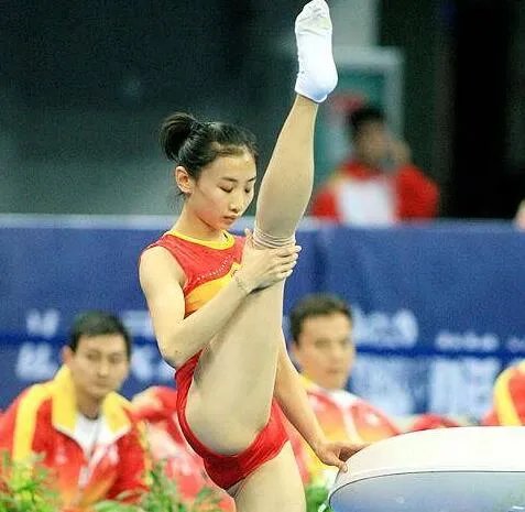 体坛明星遭逼婚 何雯娜保持轻松心态坦然面对