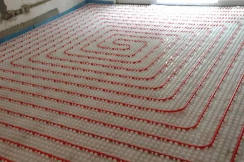 地暖是怎么安装的