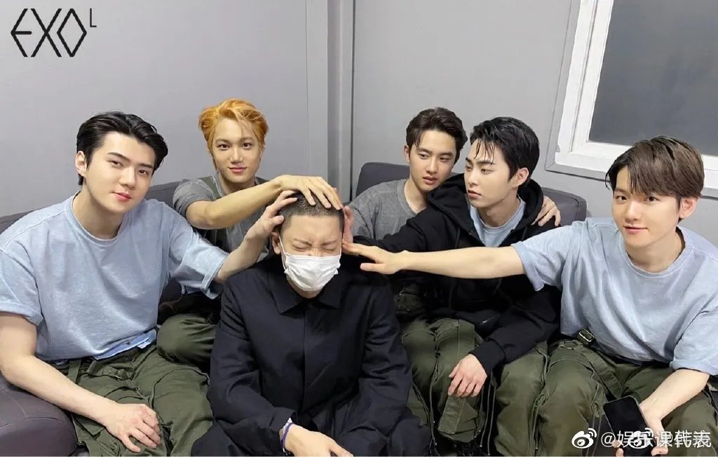 EXO庆祝出道九周年，EXO成员有哪些？