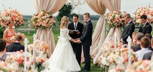 证婚人幽默致辞怎么说  婚礼上证婚人讲话稿