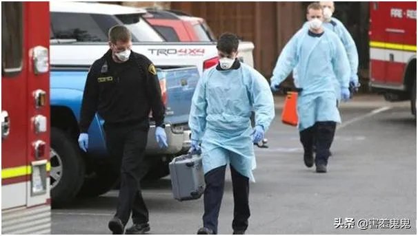 美国宣布进入紧急状态，当地华侨应该怎么团结自救？