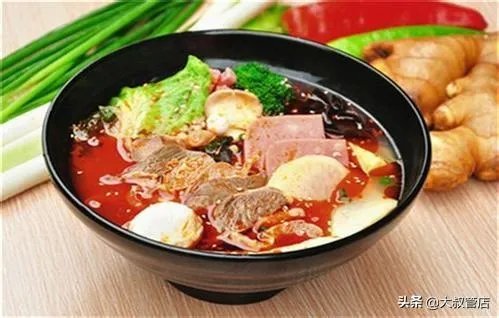 开麻辣烫店和面馆哪个利润大？有什么建议？