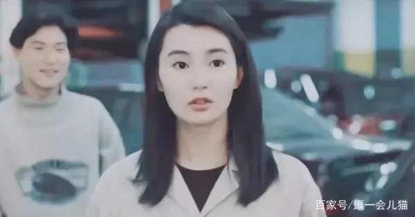 张曼玉现身贫民区暴瘦如柴,穿地摊货,她为什么不复出?