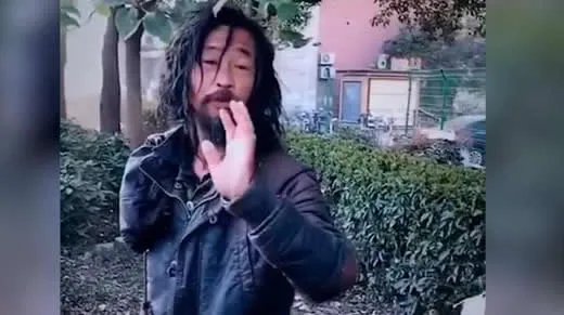 金句流浪汉走红:这究竟是个什么梗?