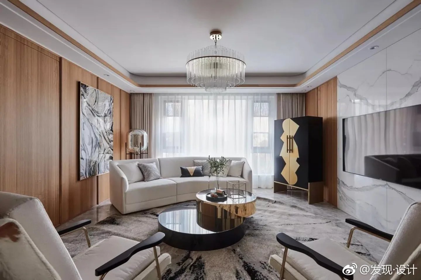 “自然”与“华丽”的和谐共存，在这个空间碰撞出了一种精致的美...