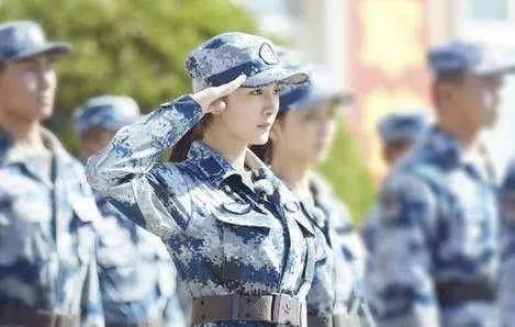 怎么看待杨幂替身对杨幂的评价？