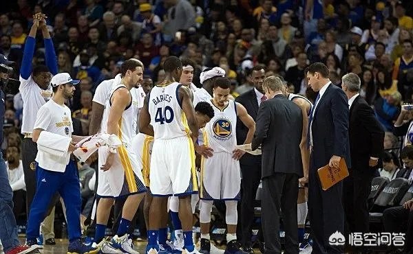 有人说库里作为近年来自带体系第一人，如果没有他就没有格林和汤普森，你怎么看？