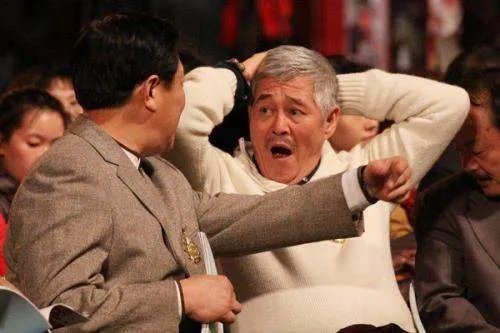 赵本山向武汉捐款1000万，隐退的这些年他做了什么？