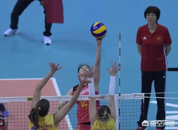 2018排超联赛颁奖典礼，中国女排主帅郎平为什么不参加？